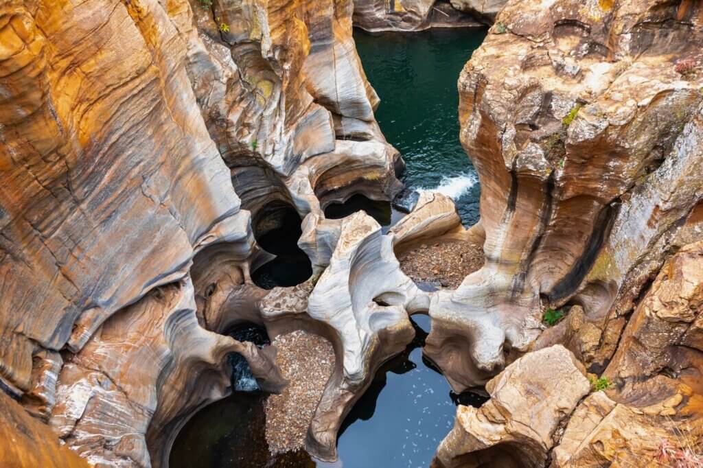 Die farbenfrohen Strudellöcher von Bourke’s Luck Potholes