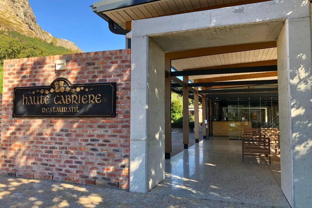 Sektverkostung vor den Franschhoek-Bergen – Haute Cabrière MCC