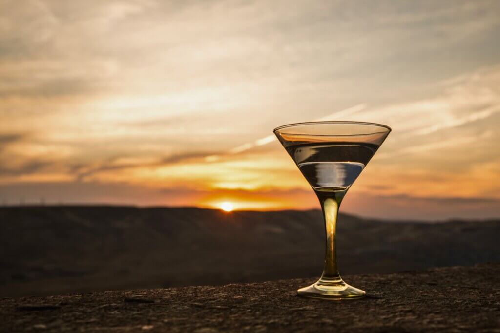 Spüre das Pura Vida bei Cocktails mit Sonnenuntergangsblick