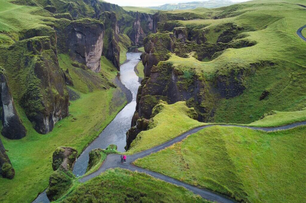 Erlebe die Tiefe und Weite der grünen Schlucht