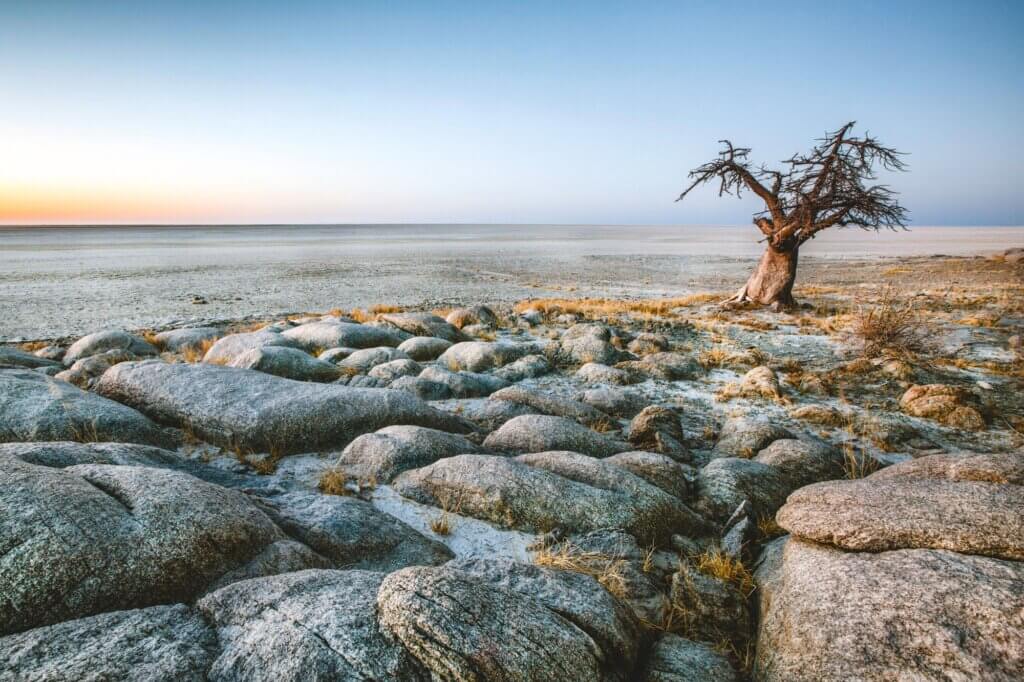 Erlebe die Einsamkeit bei einer Nacht auf Kubu Island